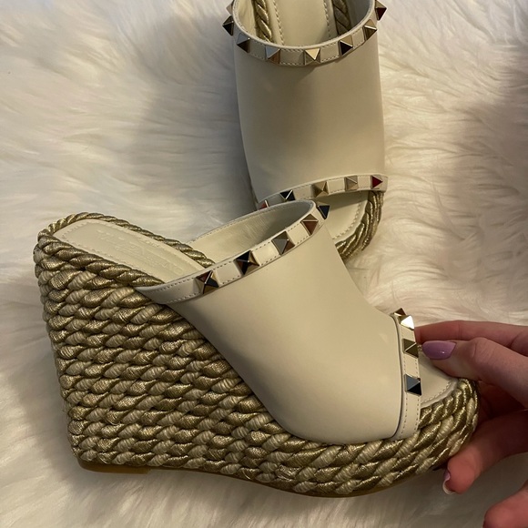 Valentino Rockstud Torchon Leather Wedge Mules - Picture 2 of 8